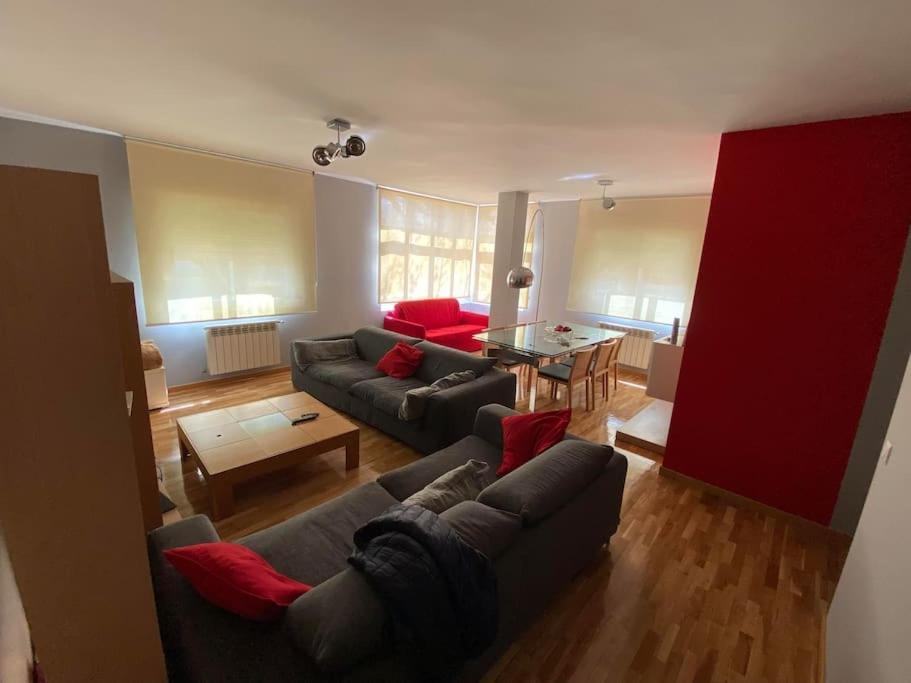 Ferienwohnung Buen Lugar Trabajo Y Familiar Ciudad Real Exterior foto